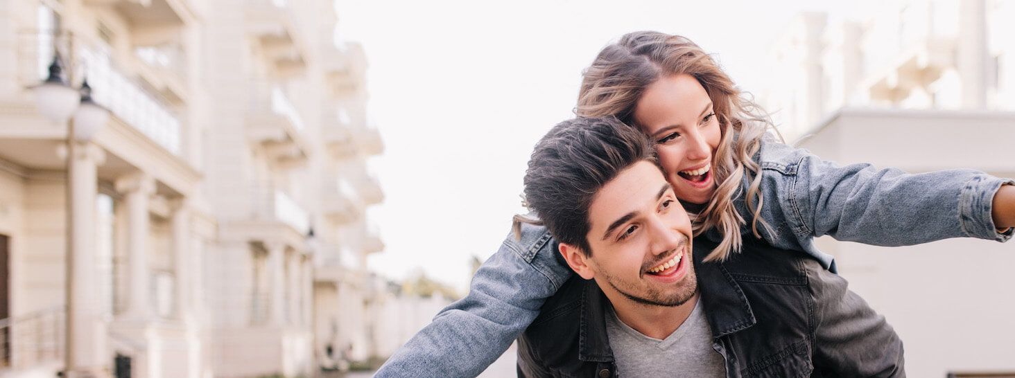 https://test.salus-seguros.com/resources/cabeceras/carefree-man-in-black-jacket-walking-around-with-girl-outdoor-portrait-of-blissful-couple-enjoying-weekend-together.jpg